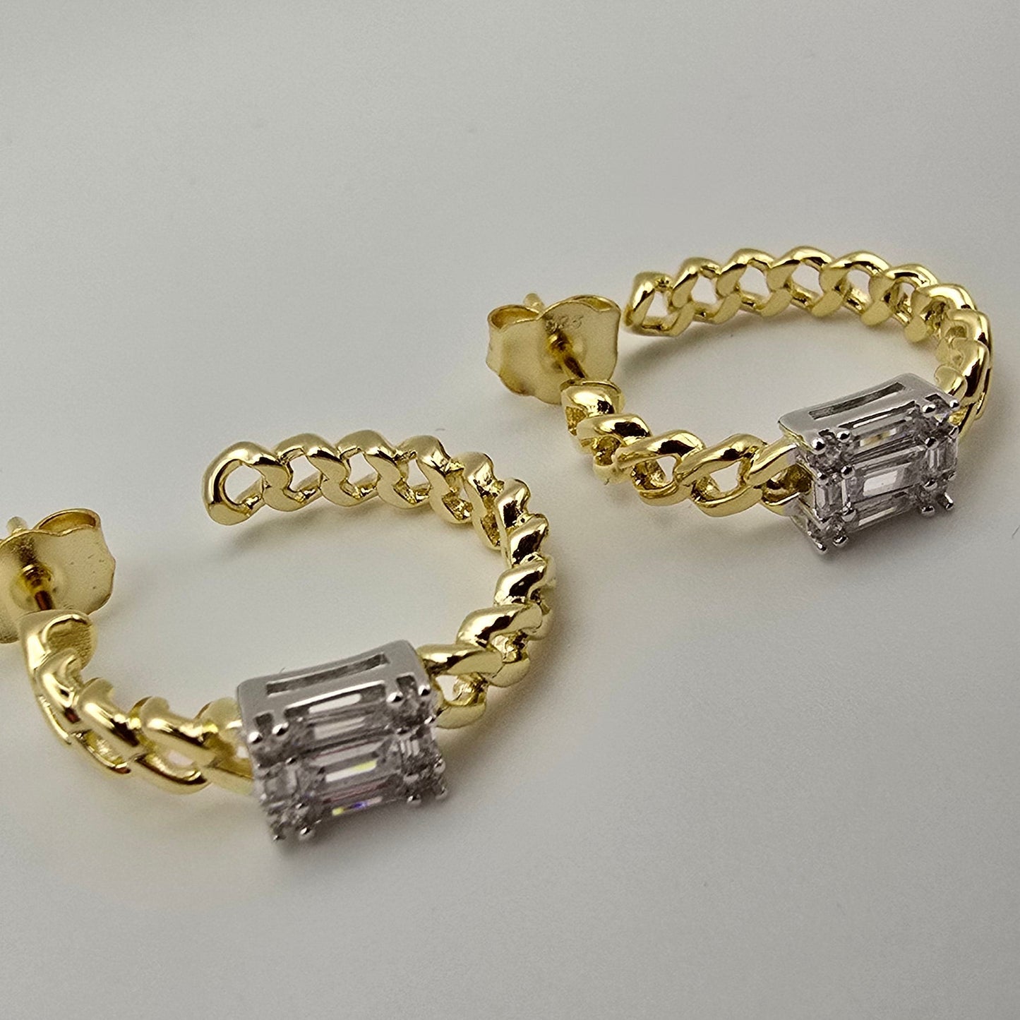 LARGE CHAIN HOOP WITH HALO