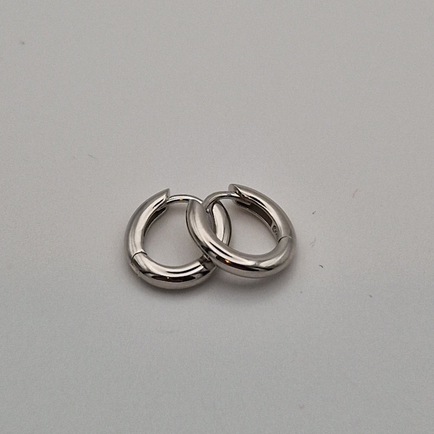 MEDIUM  OVAL HOOPS